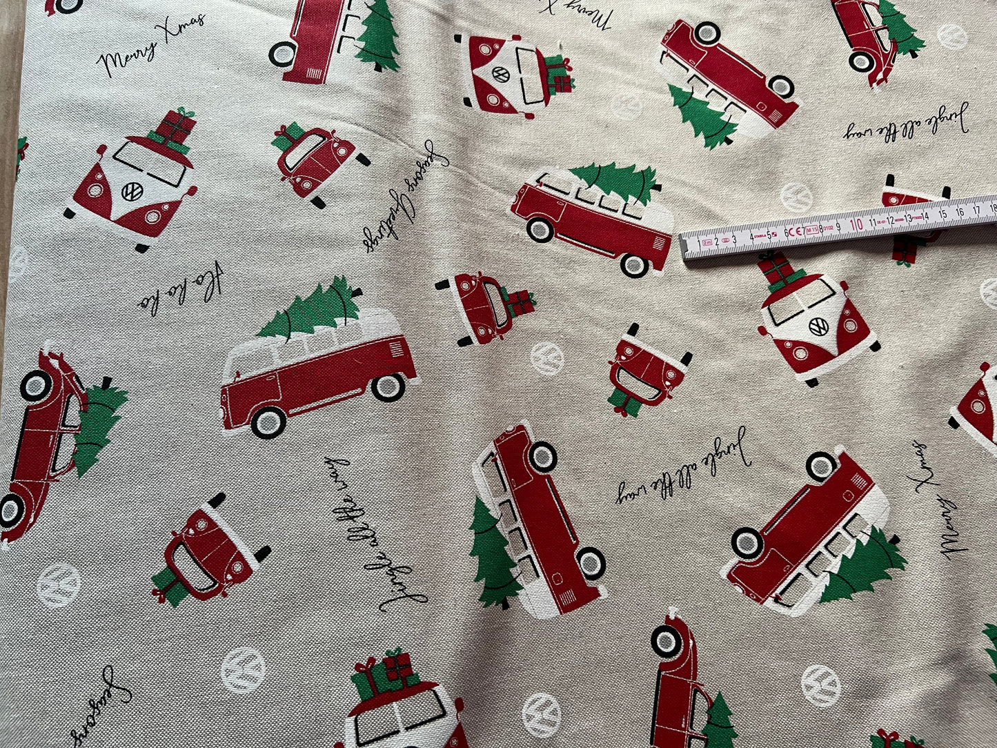 Dekostoff "VW Bus Weihnachten"